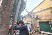 Vi phạm TTXD, Tổng công ty vận tải Hà Nội Transerco phải dỡ khung sắt, trả hiện trạng