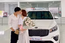 Mạc Văn Khoa chi tiền tỷ mua xế hộp tặng người yêu 