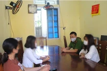  2 thiếu nữ Nghệ An bị giam trong quán karaoke Bắc Giang