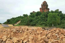 Tận mục công trình tu bổ di tích tháp cổ ở Bình Định vừa bị thanh tra “tuýt còi“