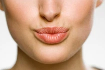 Cổ nhân dạy Khóe miệng hướng lên an nhàn, khóe miệng hướng xuống ngày tàn đến nhanh