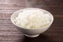 Cơm nguội không có dấu hiệu thiu vẫn có thể gây ngộ độc