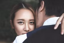 Làm đàn bà nên tránh kiếp ''tiểu tam'', phá nát gia đình người khác