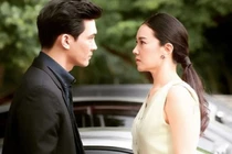 Từ ngày bạn trai cũ thành hàng xóm, tôi luôn sống trong bất an 