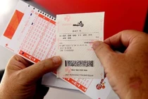 Xổ số TP.HCM đạt doanh thu khủng, Vietlott và phần còn lại thế nào? 