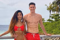 Bạn gái của cầu thủ hưởng lương cao nhất giải Bồ Đào Nha