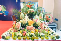 Dịch vụ tỉa hoa, bày cỗ Trung thu đắt khách, nhiều nơi quá tải