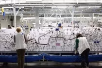 Thứ quan trọng Ukraine đang nắm giữ, nhiều công ty “đứng ngồi không yên“