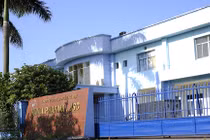 Hàng loạt cổ đông “bán tống” cổ phiếu, Dược phẩm Hà Nội bị thâu tóm?