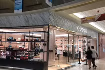 TTTM Tràng Tiền Plaza “đìu hiu” vắng khách dịp 30/4