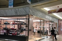 TTTM Tràng Tiền Plaza “đìu hiu” vắng khách dịp 30/4