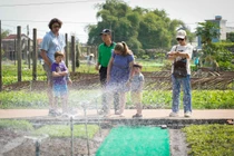 View - Trải nghiệm làm nông dân ở làng rau 400 tuổi giữa lòng Hội An | Báo Tri thức và Cuộc sống - TIN TỨC PHỔ BIẾN KIẾN THỨC 24H