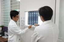 Phẫu thuật bóc khối u mỡ 5kg trong ổ bụng bệnh nhân 58 tuổi