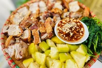 Học mẹ đảm Sài Gòn làm đuôi heo chiên giòn chấm mắm me đãi cả nhà cuối tuần