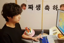 Bất ngờ khi biết BTS sử dụng máy tính để chơi game... trẻ con