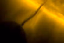 Hành tinh X đánh cắp năng lượng từ Mặt trời cực quái đản