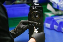 Hãng xe General Motors chuyển hướng sản xuất máy thở chống Covid-19