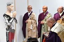 Robot thay “thầy tu” thuyết giảng Phật giáo tại Nhật Bản