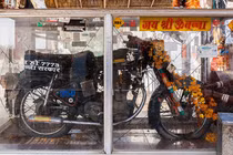 Chiếc xe máy được “phong thần” tại Ấn Độ khi tự... đi về nơi tai nạn