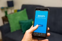 Phầm mềm Zoom học trực tuyến bất ngờ bị cấm