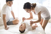 Vợ bỗng thích khủng bố chồng bằng tin tức