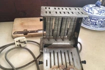 Tận ngắm đồ công nghệ cổ cả trăm năm tuổi vẫn chạy vèo vèo