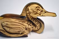 Rợn người với quà lưu niệm đầu lâu, xương xẩu