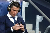 Cristiano Ronaldo cách ly vì Covid-19, mượn MXH gửi “tâm thư” đến fan