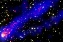 Ngắm hai đuôi phát xạ tia X ngoạn mục chung một thiên hà