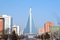 Bí ẩn khách sạn hơn 30 năm vắng bóng khách dù quy mô cực lớn