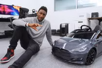 Tròn mắt ngắm dàn PC khủng thiết kế nằm gọn trong siêu xe mini