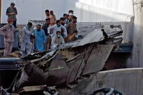 Pakistan cam kết điều tra minh bạch vụ rơi máy bay 97 người chết