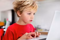 Chân dung hacker nhỏ tuổi nhất thế giới, từng “xử” điện thoại Tổng thống