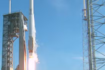 Vệ tinh mới của NASA để liên lạc với Trái đất có gì "hot"?