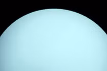 Sự thật bất ngờ về Sao Thiên Vương - gã khổng lồ trong Hệ mặt trời 