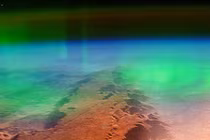 Không chỉ Trái đất, cực quang xuất hiện đẹp mỹ mãn trên hành tinh nào? 