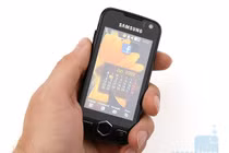 Điện thoại "cục gạch" năm 11 tuổi vẫn khiến smartphone... ghen tị