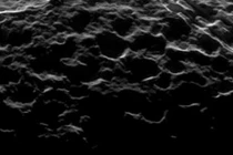 Mặt trăng Dion của sao Thổ cũng có thể có một đại dương