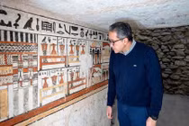 Phát hiện 5 mộ cổ Ai Cập bảo tồn khó tin, chuyên gia kinh ngạc 