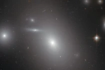 Tìm thấy lỗ đen lớn hơn Mặt trời 21 tỷ lần