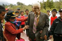 Rợn người tục mai táng phức tạp nhất hành tinh 