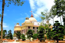 Choáng ngợp trước dinh thự lớn nhất Nam Bộ của đại gia Trầm Bê