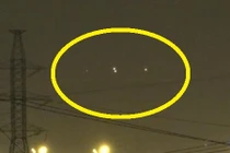 Xôn xao UFO lơ lửng trên bầu trời nước Nga