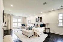 Choáng với căn nhà 900m2 của siêu mẫu Bằng Lăng tại Mỹ