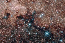 Sâu trong trung tâm thiên hà Milky Way có gì đặc biệt?