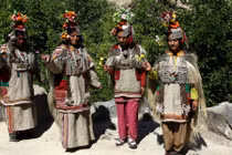 Đến nơi đàn ông có thể tự do đổi vợ thoải mái