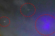 Vầng sáng cùng vật thể chữ U bí ẩn xuất hiện ở NewYork 