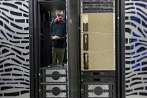 Cận cảnh siêu máy tính đầu tiên tại Việt Nam được Vingroup đầu tư 