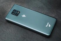 Cận cảnh Smartphone 5G đầu tiên của Việt Nam