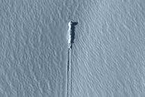 Xôn xao ảnh nghi xác UFO bị đánh rơi từ Google Earth 